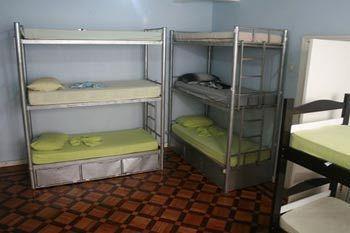 Hostal Books