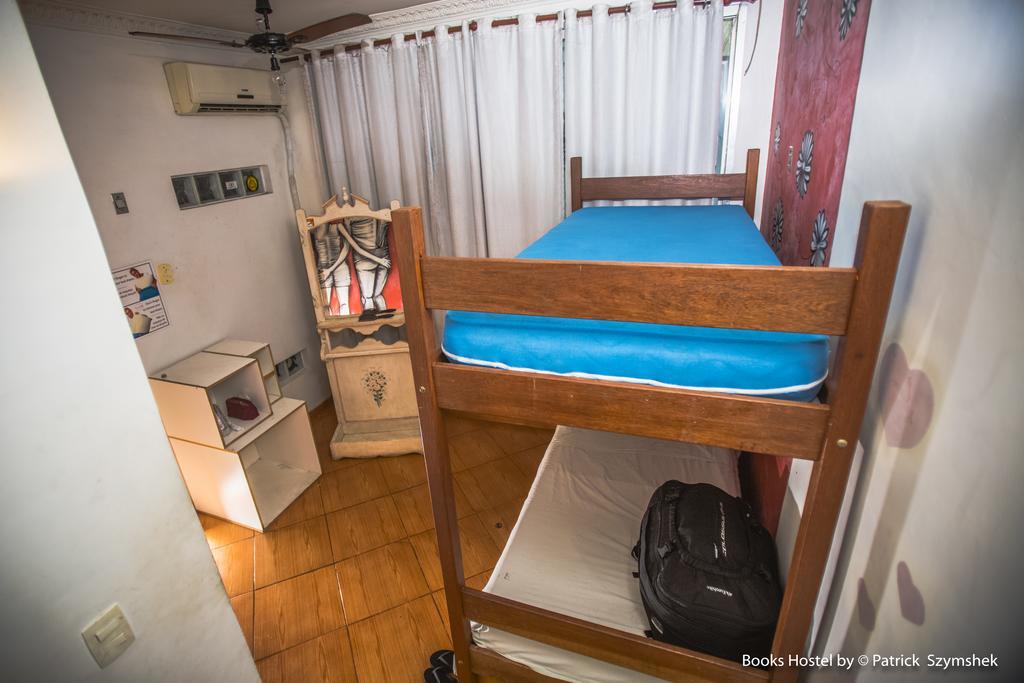 Hostal Books *