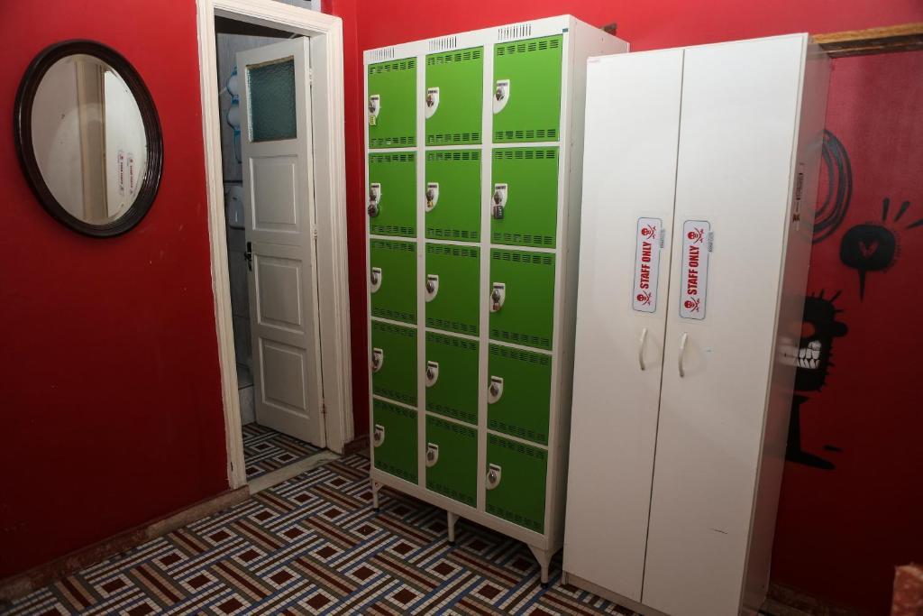 Hostal Books