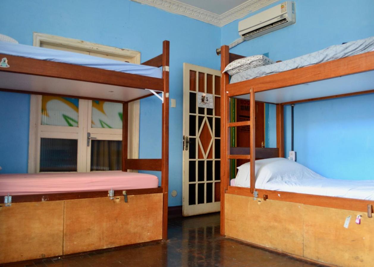 Books Hostal *